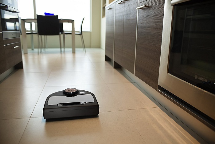 Neato-Botvac-Connected-Wi-Fi-Enabled-robot-vacuum