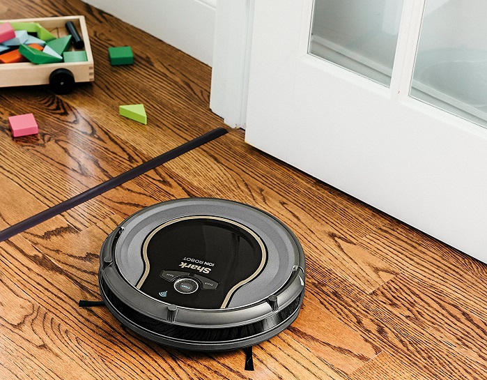 Shark-ION-Robot-750-Vacuum-Cleaner-hard-floors