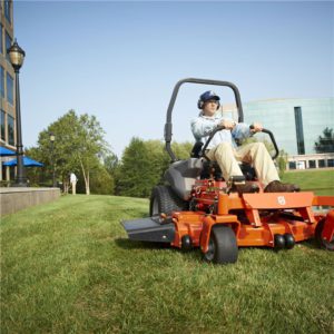 Husqvarna-Z242F-Tractor