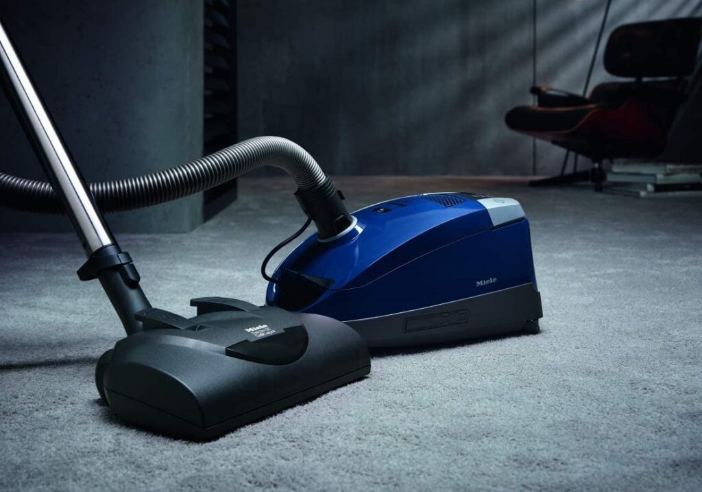 Best Bagged Canister Vacuum Cleaners 2021 Our List of Powerful Models