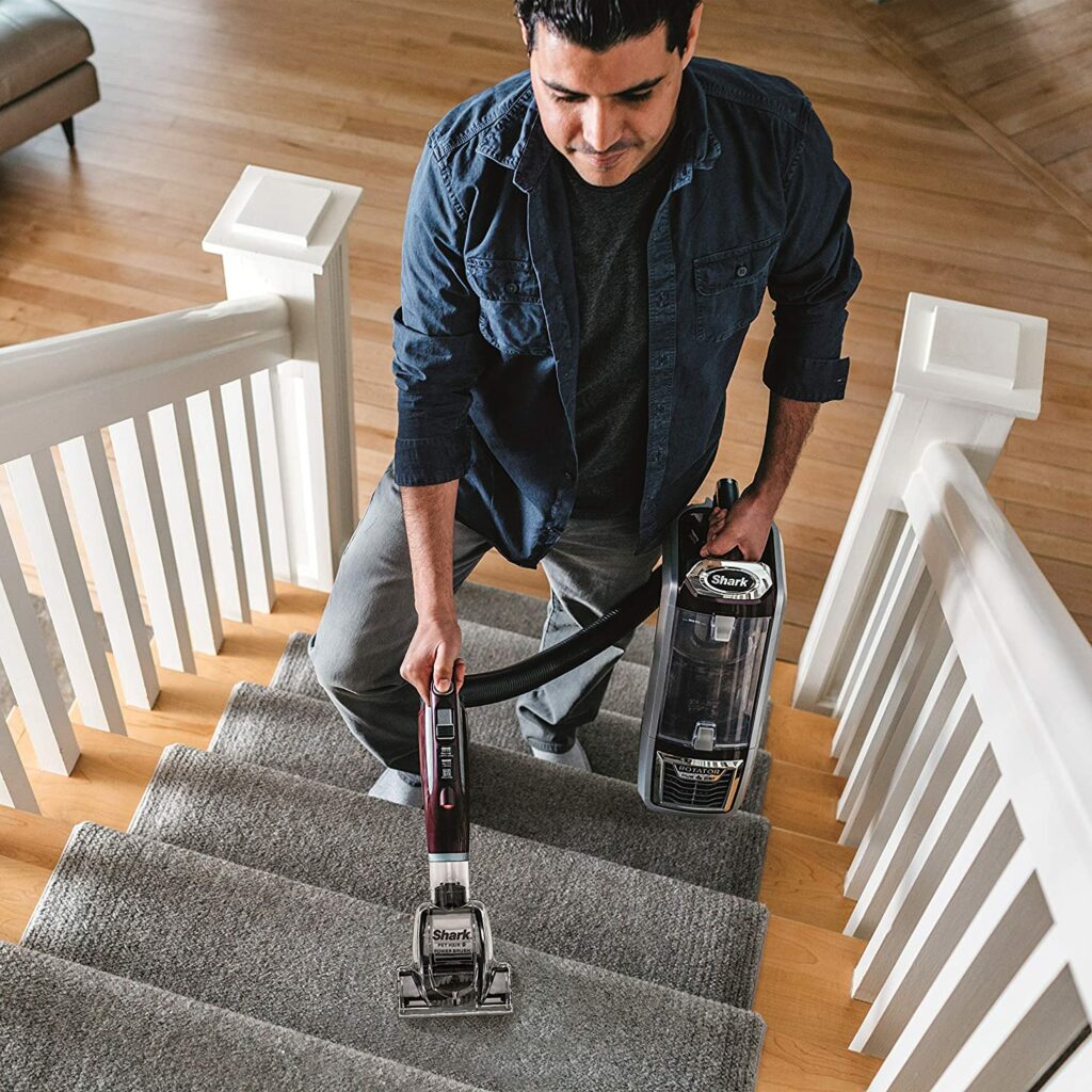 dragging-the-shark-rotator-vacuum-on-stair-case