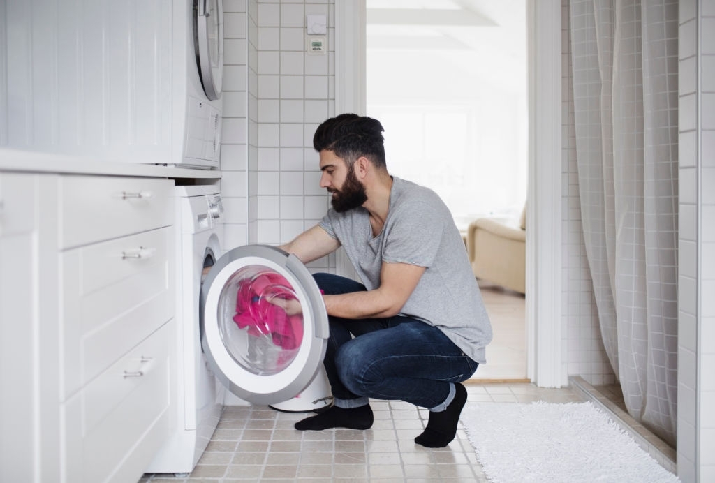 cleaning-the-vents-of-clothes-dryer