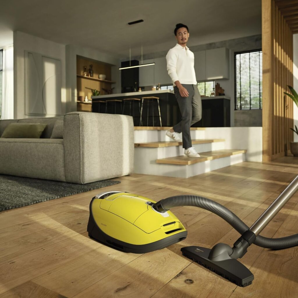 Upright-vs-Canister-Vacuum-Cleaners