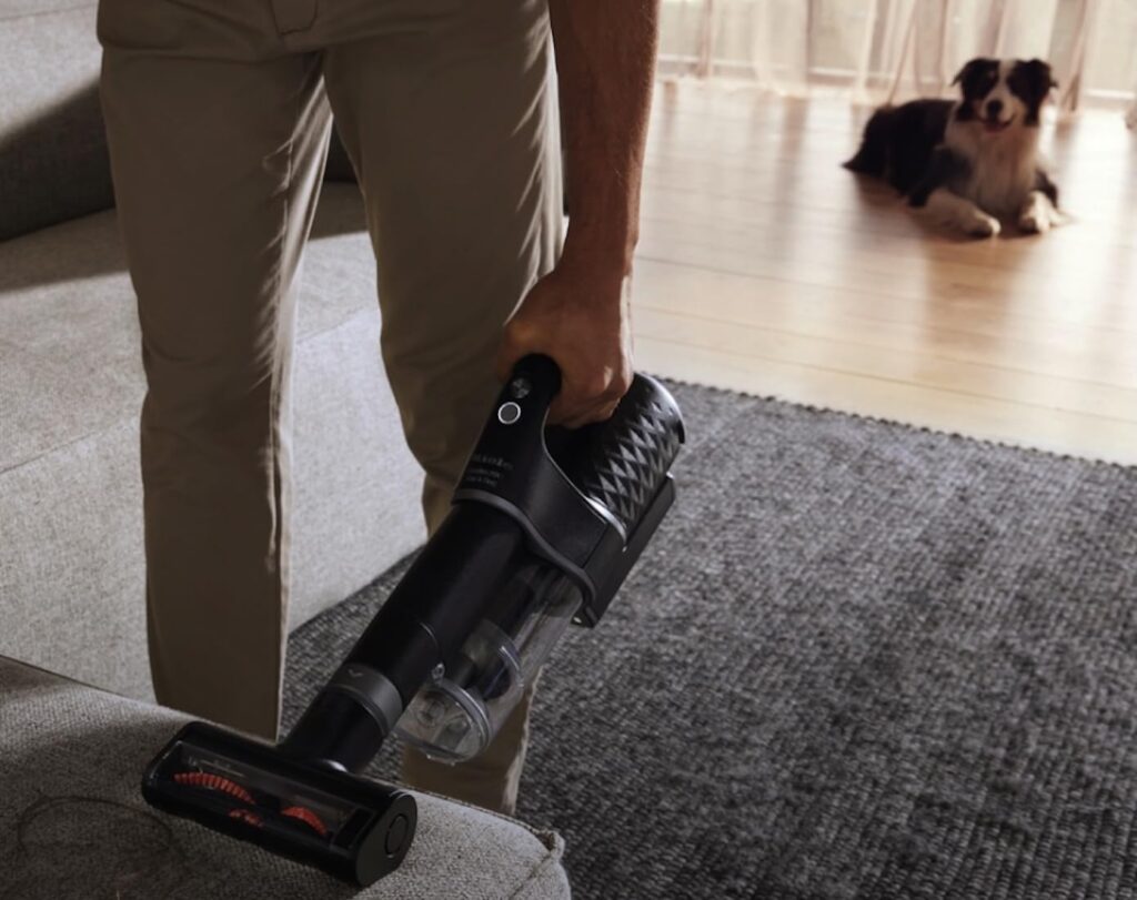 Best-Handheld-Vacuum-Cleaner-For-Pet-Hair