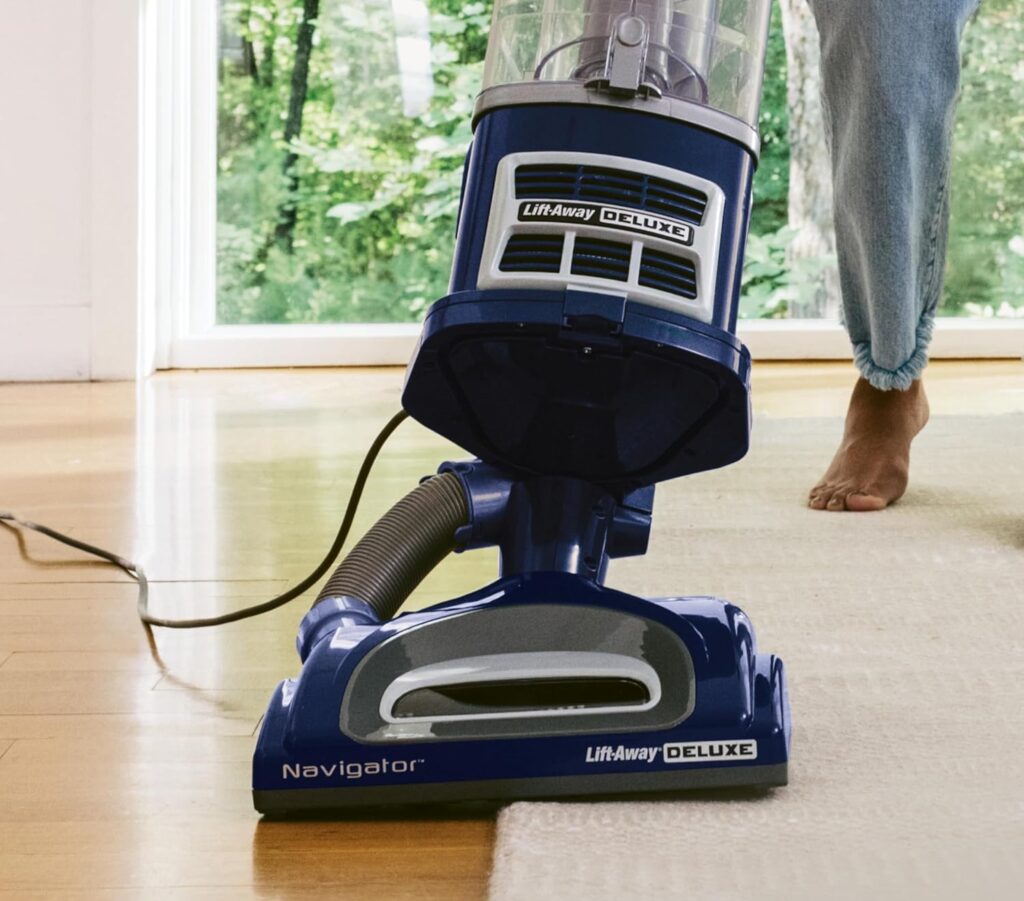 Shark-NV360-Upright-Vacuum-Navigator-Lift-Away-Deluxe