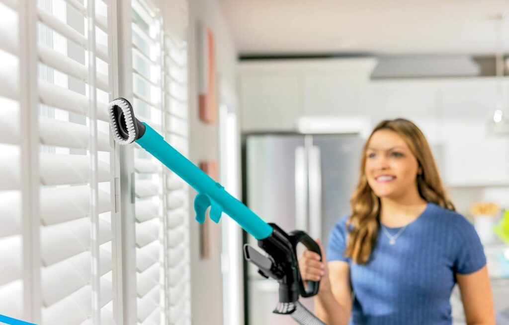 Bissell-3534-CleanView-Rewind-Pet-Bagless-Vacuum