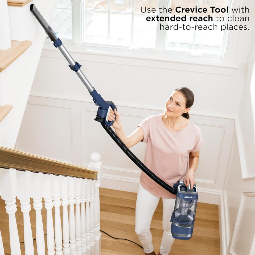 Shark-LA301-Navigator-Lift-Away-ADV-Upright-Review